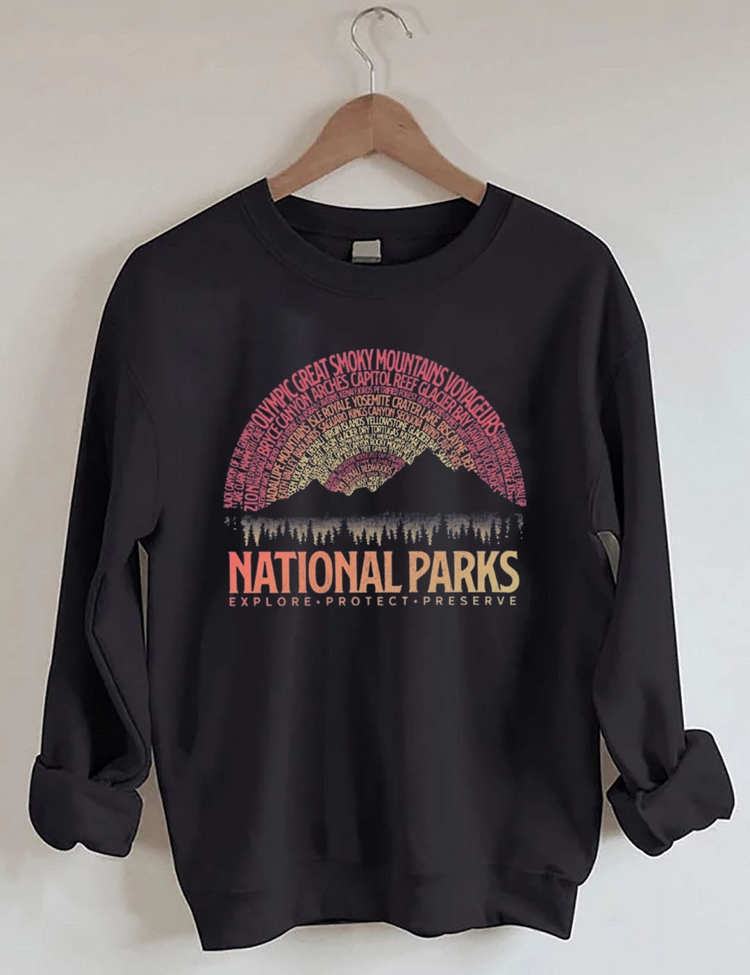 National Parks Vintage Sunset ，Hiking Sweatshirt